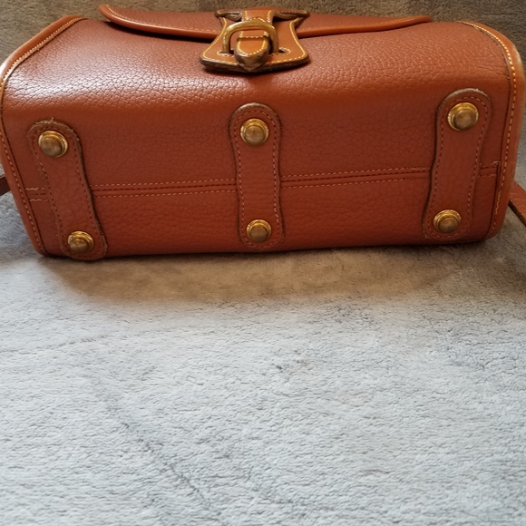 Vintage Dooney & Bourke Medium Essex Shoulder Bag - Picture 4 of 13